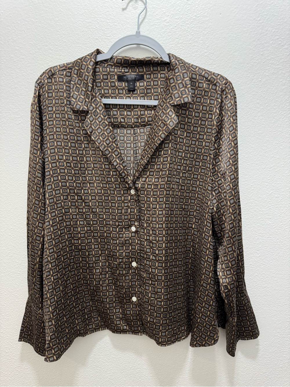Banana Republic Brown Geometric Button-Front Blouse 100% silk